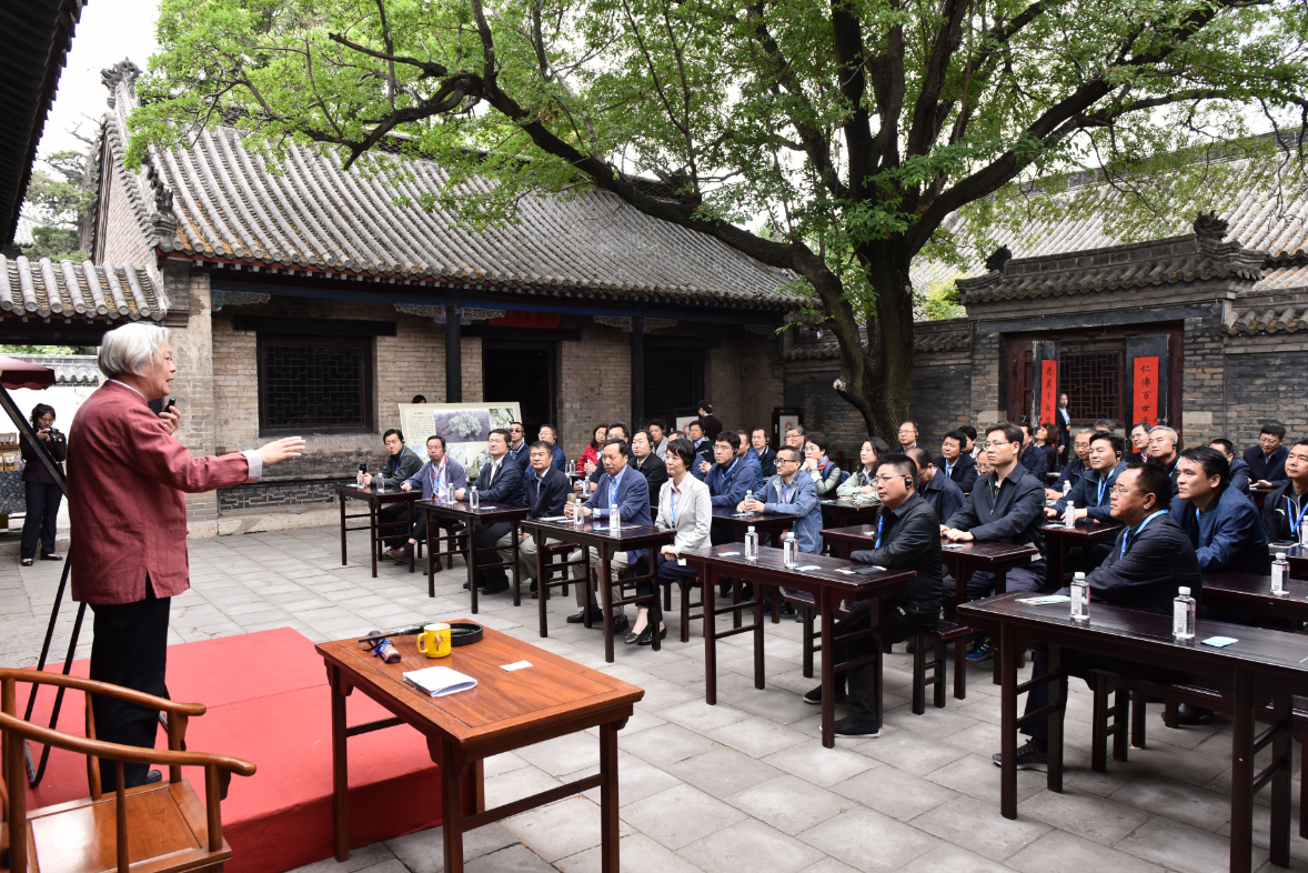 山东以“弘扬优秀传统文化、涵养干部为政之德”为主题,倾力打造了济宁干部政德教育学院。 山东以“弘扬优秀传统文化、涵养干部为政之德”为主题,倾力打造了济宁干部政德教育学院。