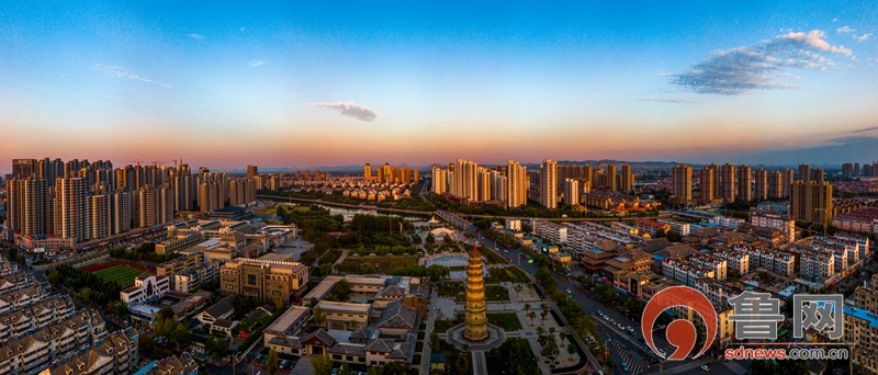 第二十届中国（滕州）微山湖湿地红荷节暨中华善城招商大会盛大开幕