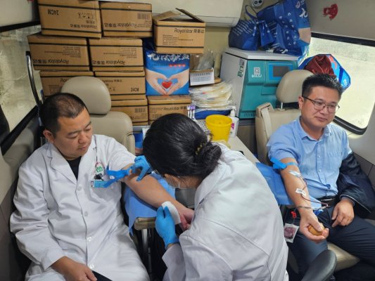 菏泽市牡丹区高庄镇中心卫生院开展无偿献血活动