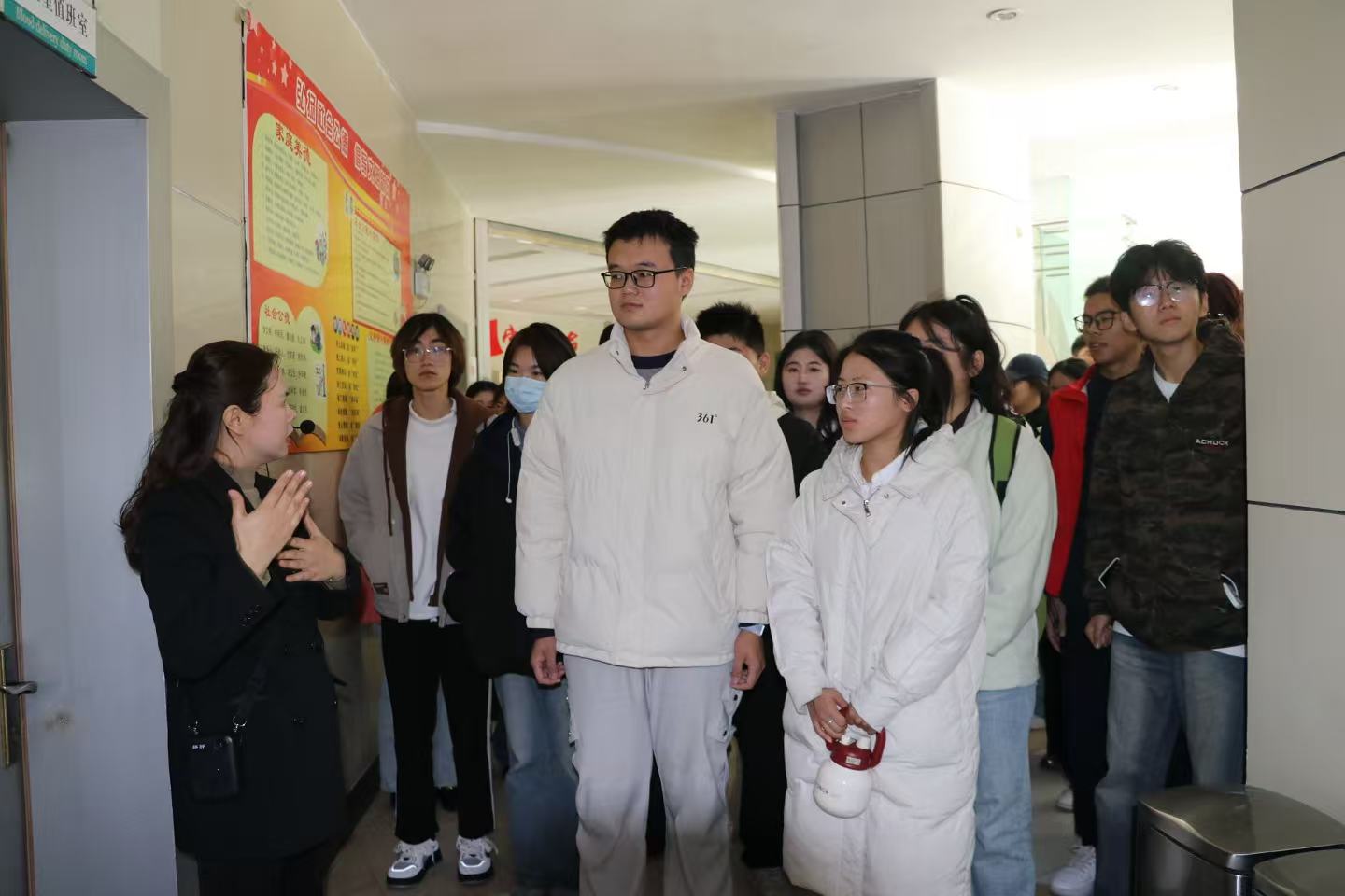 “献血传递希望 携手挽救生命”菏泽市中心血站举行大学生开放日活动