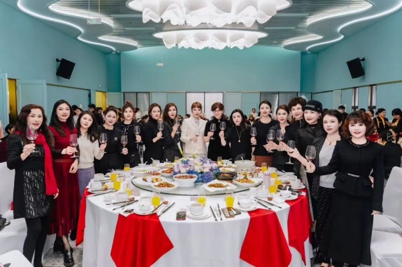 西南事业部专场!莎蔓莉莎2026工作预告会盛大启幕