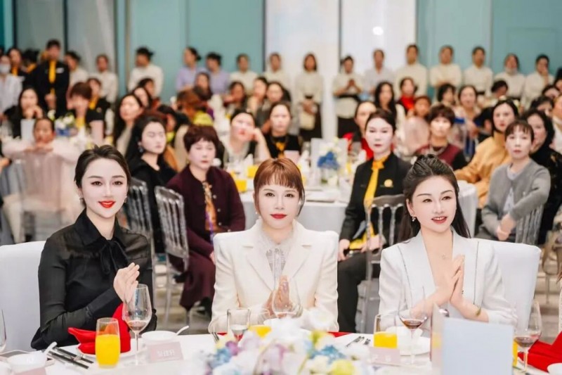 西南事业部专场!莎蔓莉莎2026工作预告会盛大启幕