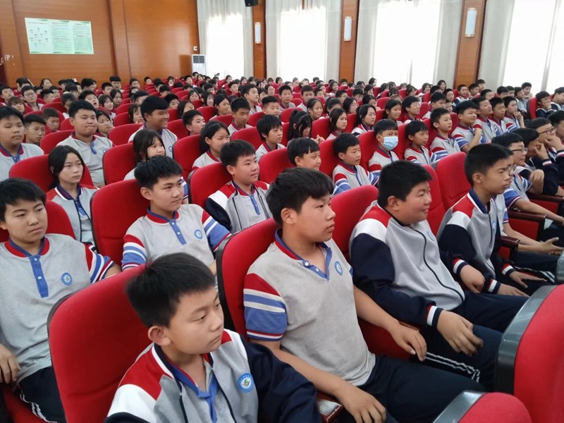 珍爱生命预防溺水枣庄五中开展防溺水安全知识教育讲座